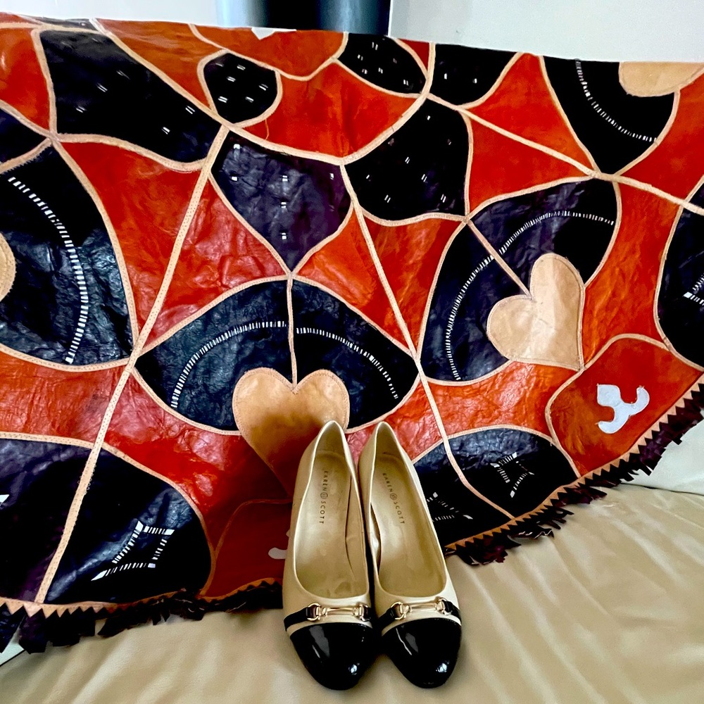 Karen Scott pumps.